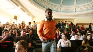 Steliștii, "asasinați" pentru autografe