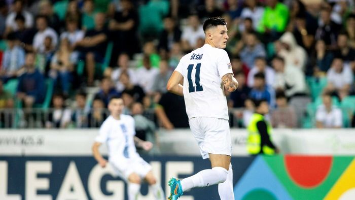 România a luat un „golazo” pe Cluj Arena de la „noul Haaland!” Cine este Benjamin Sesko, super starul dorit de Chelsea și Manchester United, dar care a semnat cu o forță din Bundesliga | SPECIAL