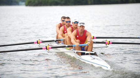 Spirit american în barcă românească