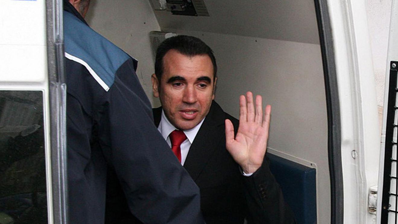 Penescu și Constantin au votat în arest!