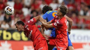 Cum se vinde un club de fotbal de mare tradiție din Superliga: „Fără audit! Bagi banii în bancă şi iei echipa!"