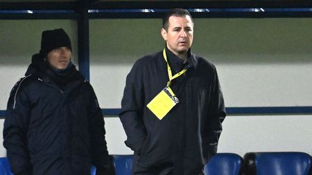 Ianis Zicu a vorbit despre debutul șocant în play-off-ul Ligii 2 al echipei sale. Antrenorul pare decis în ceea ce privește cariera sa: ”Cred că îmi ajunge!”