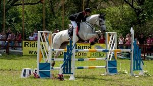 Pe cai, că se filmează! Transylvania Horse Show este gata de start