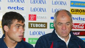 Hizo: "Îmi va fi greu să-l văd pe Maftei în tricoul adversarei!** Regret enorm că l-am pierdut!"