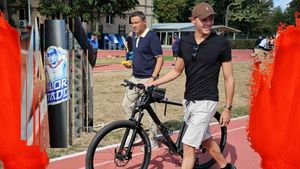 Detaliul inedit surprins pe bicicleta lui David Popovici: „Tăticul Clorului” a dat bani grei pe noua bijuterie. SPECIAL