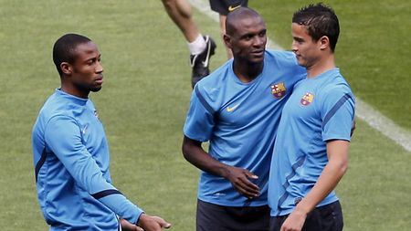 FOTO Ca la ei, la nimeni!** Gestul unic pe care l-au făcut jucătorii BarÃ§ei ca să-și arate suportul față de Eric Abidal, înainte de transplantul de ficat