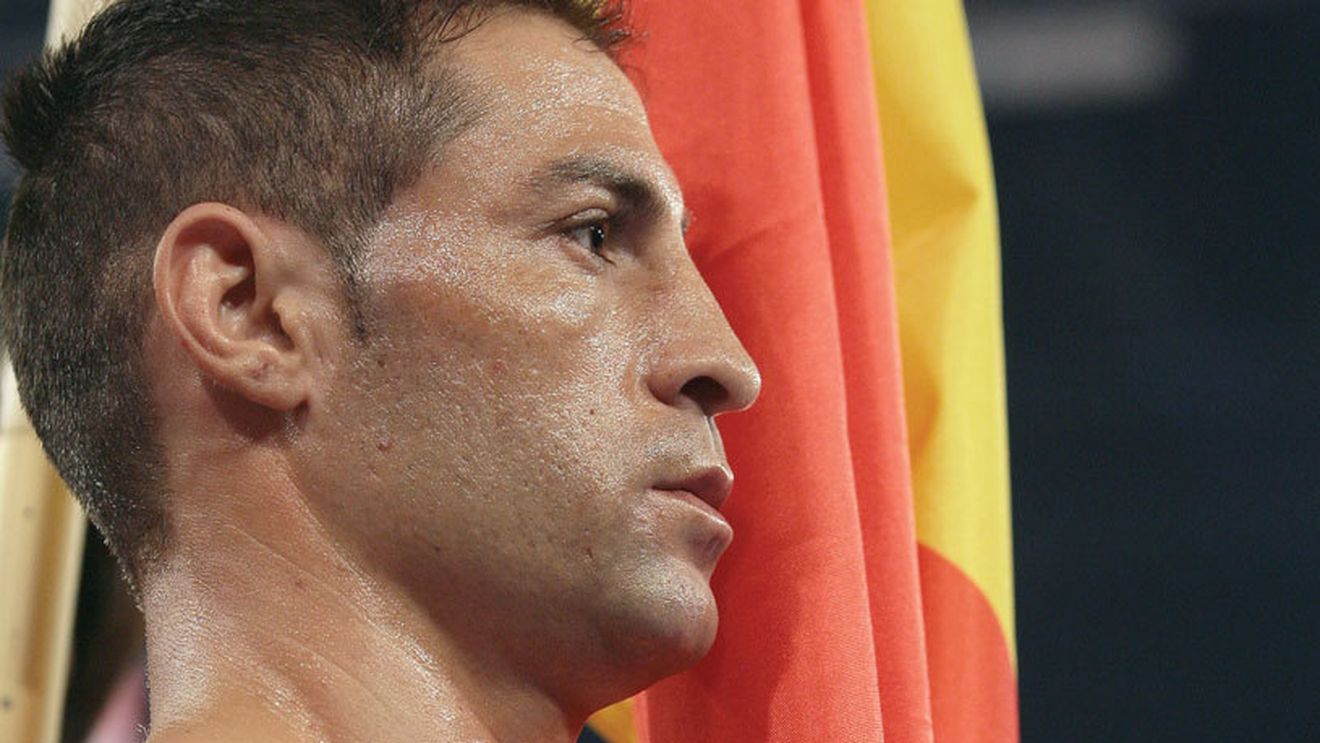 "Bombardierul", atac la Albion. Sâmbătă: Viorel Simion vs Lee Selby