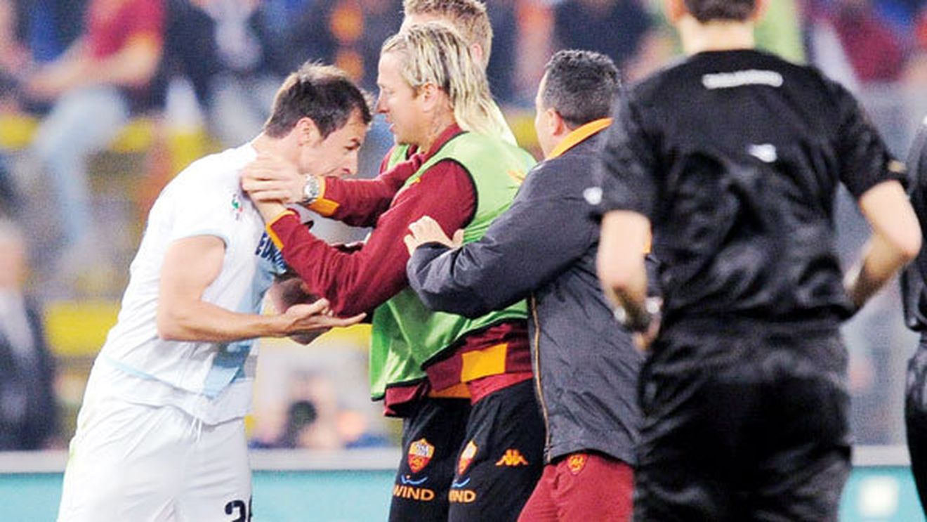 Cel mai probabil, al 158-lea „Derby della Capitale" va regăsi un singur român pe teren!** Radu joacă sigur, Lobonț e incert!