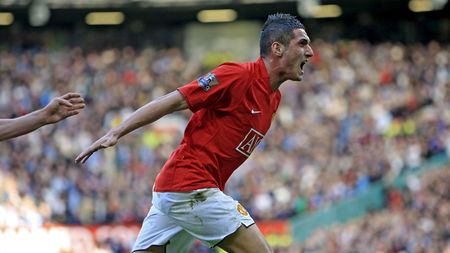 Macheda a fost jefuit în propria casă