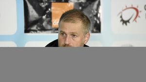 FCSB în impas, Edi Iordănescu liber de contract. EXCLUSIV | "Dacă mă vor căuta, cu siguranță voi accepta să merg la discuții". Ce spune despre relația cu MM Stoica 