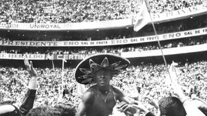 Ștucan adună Amintiri de Mondiale. Balint: "Am și acum în minte imaginea din 1970 cu Pele purtat pe brațe, cu un sombrero pe cap"