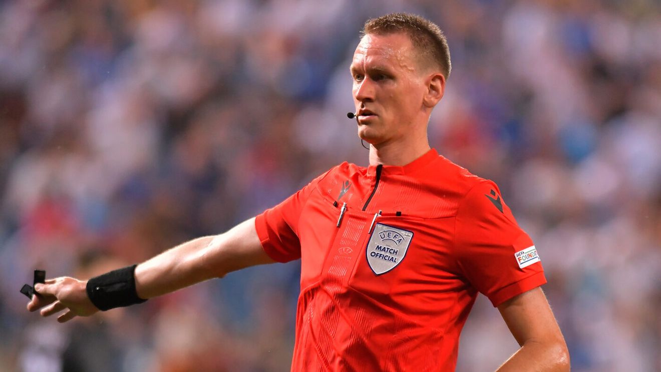 Cine e Ondrej Berka, arbitrul de la meciul Suedia – România