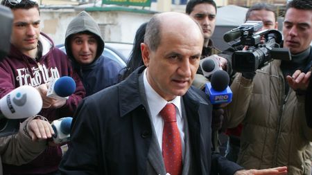 "Am semnat un precontract cu Stache** privind vânzarea clubului"