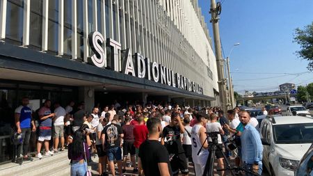 Nebunie în Giulești înaintea derby-ului Rapid - FCSB! Peste 1.000 de oameni s-au pus la coadă, dar marele meci este deja sold-out. Anunțul lui Gigi Corsicanu: „Nu mai sunt bilete!” | EXCLUSIV