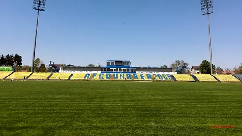 România are încă un stadion cu nocturnă! Lucrările la arena din Călărași au fost finalizate, iar Dunărea poate juca la lumina reflectoarelor care altă dată strălucea în Giulești | FOTO și VIDEO