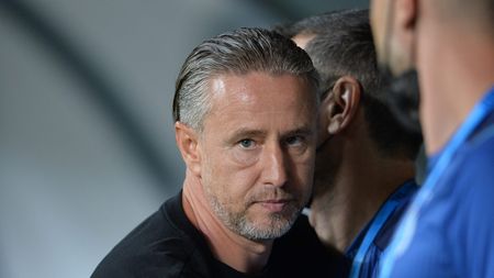 Laurențiu Reghecampf și-a băgat jucătorii în ședință înaintea meciului cu CFR Cluj. „Trebuie să ne calificăm!” Obiectivul oltenilor + Ce zice Dan Nistor