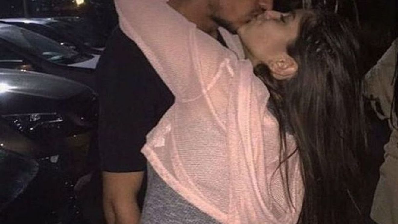 GALERIE FOTO | "Mbappe" de la FCSB și o "bombă sexy" au "rupt" plaja din Mamaia! Au petrecut până dimineața