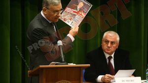"Iacov a obținut voturi prin diferite tertipuri** și presiuni politice!"