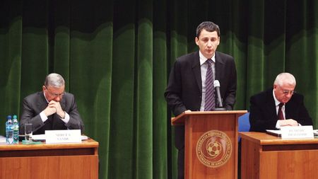 "Sandu** e Hugo Chavez!"