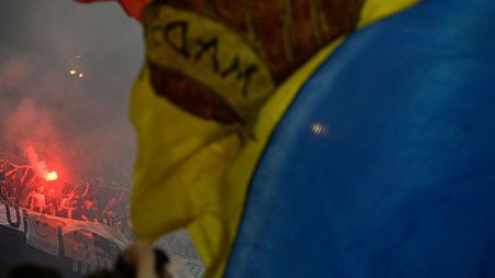 Veste șocantă pentru fotbalul românesc. Peste două zile, una dintre cele mai mari echipe se poate desființa: "O dau pe un milion"