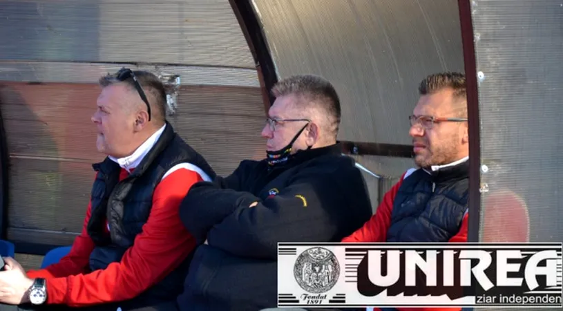 Cornel Țălnar s-a întors pe ”Cetate” și a stat pe banca tehnică la un meci de Liga a 4-a Alba, alături de fiul său! Echipa pe care a reprezentat-o e ciuca bătăilor în acest sezon