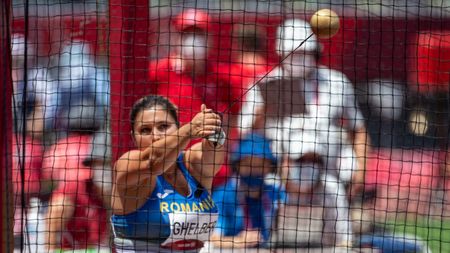Bianca Ghelber a realizat o performanță remarcabilă în finala Jocurilor Olimpice la aruncarea ciocanului! A căzut încă un record mondial + Elaine Thompson a făcut spectacol și la 200 de metri