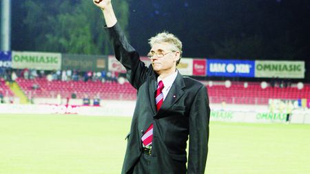 "Mă întorc în iarbă!"** Dudu Georgescu i-a luat frica lui Dănciulescu și vrea să semneze cu un club de Liga 1 :)