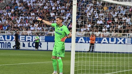 Seară de coșmar pentru Ionuț Radu! Presa din Franța l-a făcut praf, după ce a retrogradat cu Auxerre: „A stricat totul!”