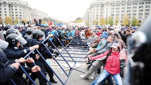 Ultrași sindicaliști! **Șase fani steliști au fost reținuți la proteste antiguvernamentale