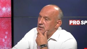 Florin Prunea a rămas șocat după meciul dintre Rapid - Hermannstadt: „Trebuie făcută o ședință. E tâlhărie, sunt legați la ochi?”