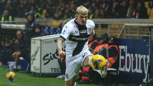 E gata! Valentin Mihăilă pleacă de la Parma: poate fi o soluție extraordinară pentru granzii Superligii