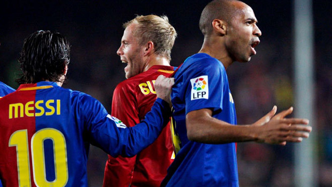 A luat lecții de la Ronaldinho și Messi, acum îi va ului pe români cu talentul său!** Ce fost jucător al Barcelonei e aproape de un transfer neașteptat