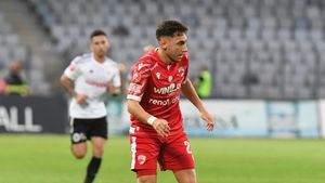 Ahmed Bani, exasperat de erorile colegilor săi, după U Cluj - Dinamo 3-3! „Nici două minute nu am reușit să ținem de rezultat! E al cincilea meci în care luăm gol în prelungiri”
