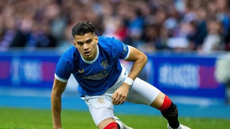 Steven Gerrard, presiuni ca Ianis Hagi să scape de carantină! „Am nevoie de el cât mai repede"