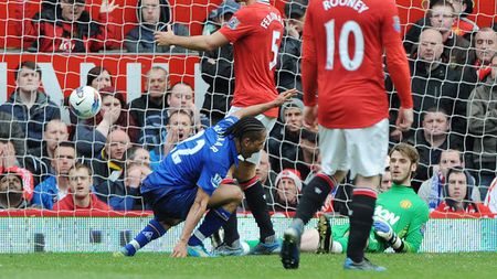 Barcelona și Real, duel la "baionetă" pentru un jucător al lui United!** Mutarea care va ține capul de afiș al perioadei de transferuri