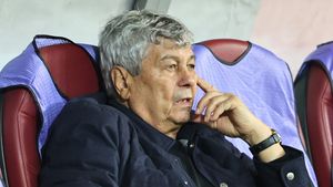Mircea Lucescu, prima apariție după problemele de sănătate! Cum a fost surprins selecționerul la Rapid - Universitatea Craiova