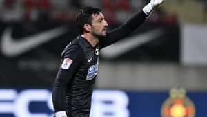 Mutare surpriză la FCSB! Gigi Becali a decis ce se va întâmpla cu Cătălin Straton, portarul adus de la marea rivală Dinamo