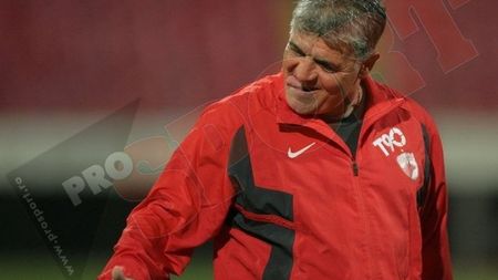 "I-am dominat fără drept de apel, dar suntem în criză!** E grav, Dinamo s-a obișnuit cu perioadele grele"