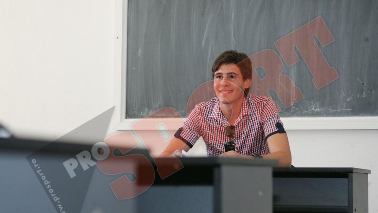 FOTO Lung Jr. a mai scăpat de un stres!** Portarul Științei și-a dat licența