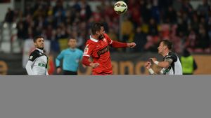 A apărut și a dispărut din nou! Marius Niculae nu a făcut deplasarea la Iași. Ce se întâmplă cu unul dintre idolii fanilor dinamoviști?