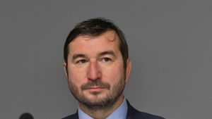 Războiul Alin Petrache vs. Eduard Novak atinge un nou nivel! Președintele Federației Române de Rugby, replică devastatoare: „Nu ne lăsăm până când Stadionul Arcul de Triumf nu va reveni acolo unde îi este locul din 1908”