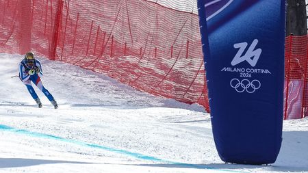 JO CORTINA MILANO 2026 A scris asta pe zăpadă la Jocurile Olimpice și face înconjurul lumii! SUA, din nou în alertă