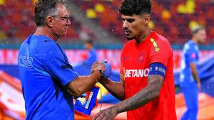 Florinel Coman a vorbit în premieră despre eventualul transfer de la FCSB la Rapid: „Dacă vin cu banii...”