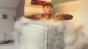 Florinel Coman, pe urmele lui Cristiano Ronaldo! Cum se recuperează vedeta celor de la FCSB | FOTO