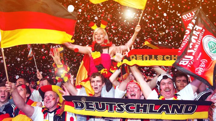 Federația Germană de Fotbal** a fost amendată cu 25.000 de euro