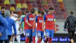 Steaua s-a "ascuns" de fani și la Suceava! Așteptați de câțiva suporteri la hotel, jucătorii n-au avut "timp" pentru poze și autografe