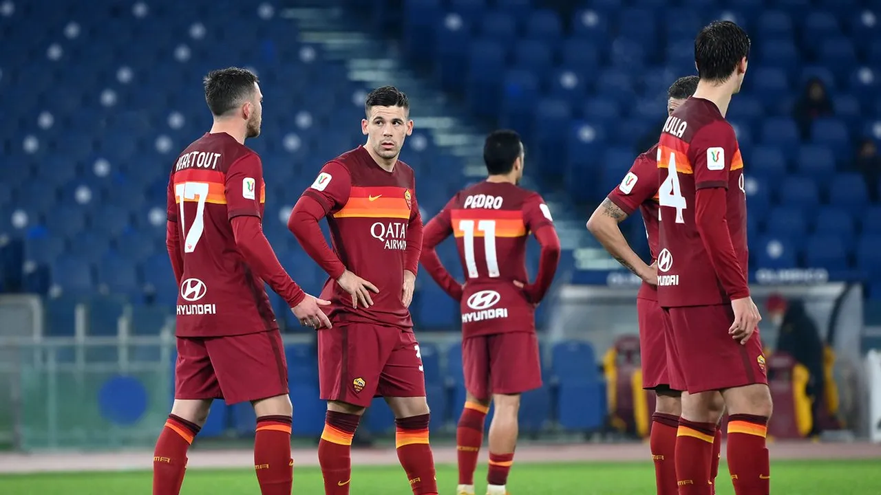 AS Roma, greșeală impardonabilă! Stafful tehnic a efectuat 6 schimbări în loc de 5 și a pierdut meciul și la „masa verde