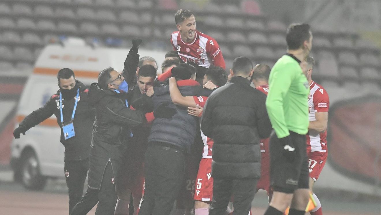 Dinamo, fotbal-șampanie în ultimul meci cu Cosmin Contra pe bancă! Golurile de senzație înscrise de Diego Fabbrini și Deian Sorescu au adus calificarea în „optimile” Cupei României