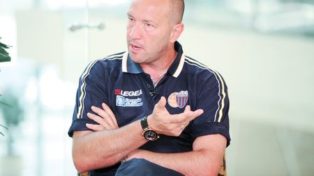 Pe Zenga l-au lăsat nervii