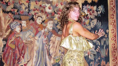 Doamna cu "pachețele"